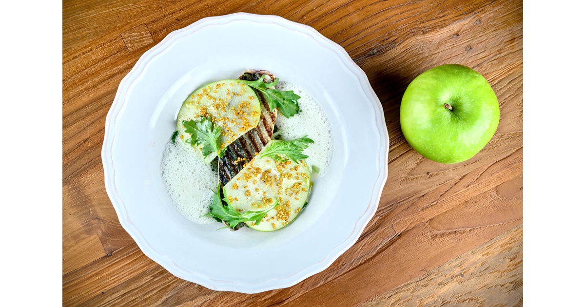 Grilled mackerel, stew of cabbages and apple | Marlene®