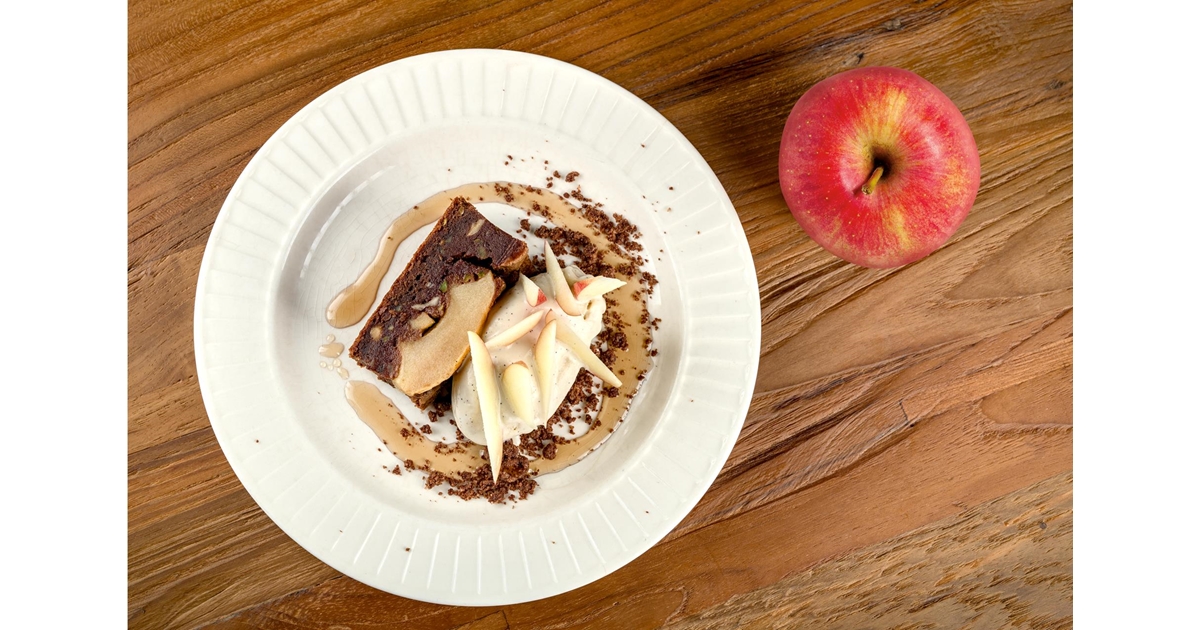 Belgian chocolate brownie with apple | Marlene®