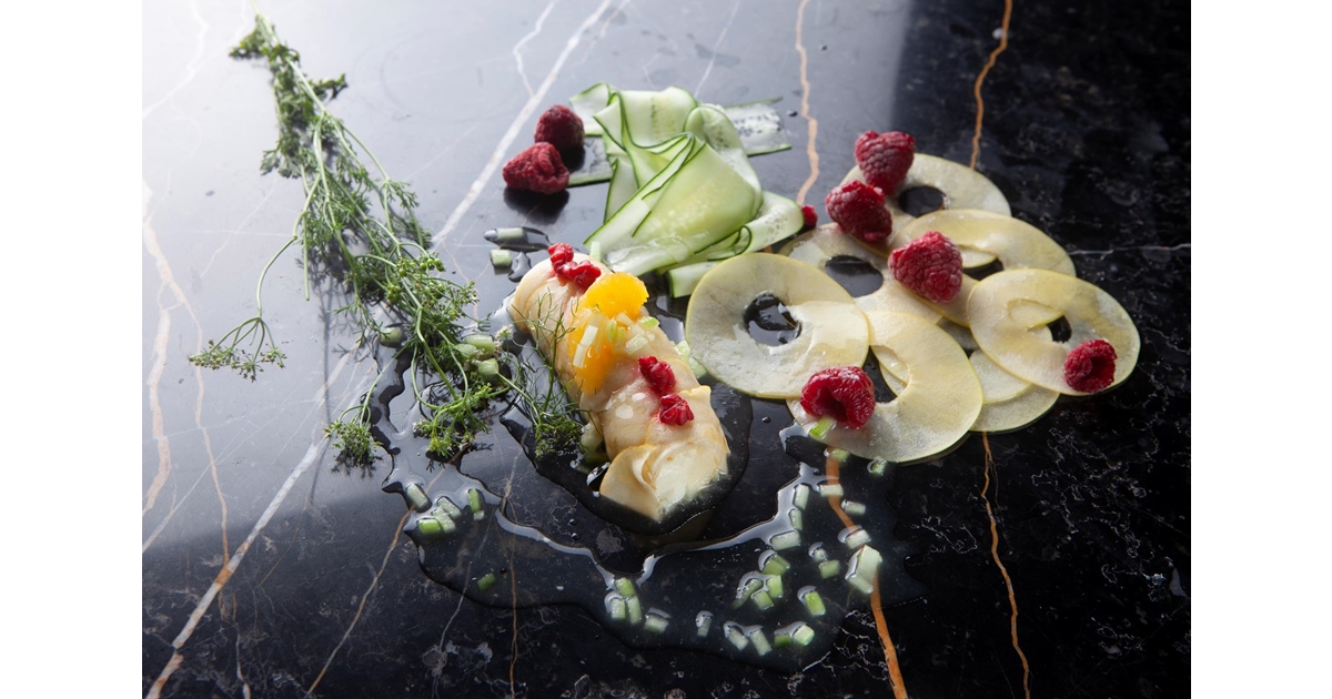Apple roll with smoked salmon and artichokes | Marlene®