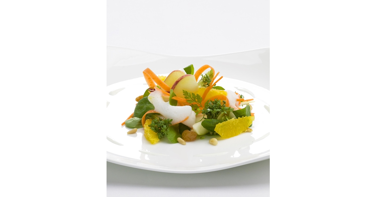 Raw apple and carrot salad | Marlene®